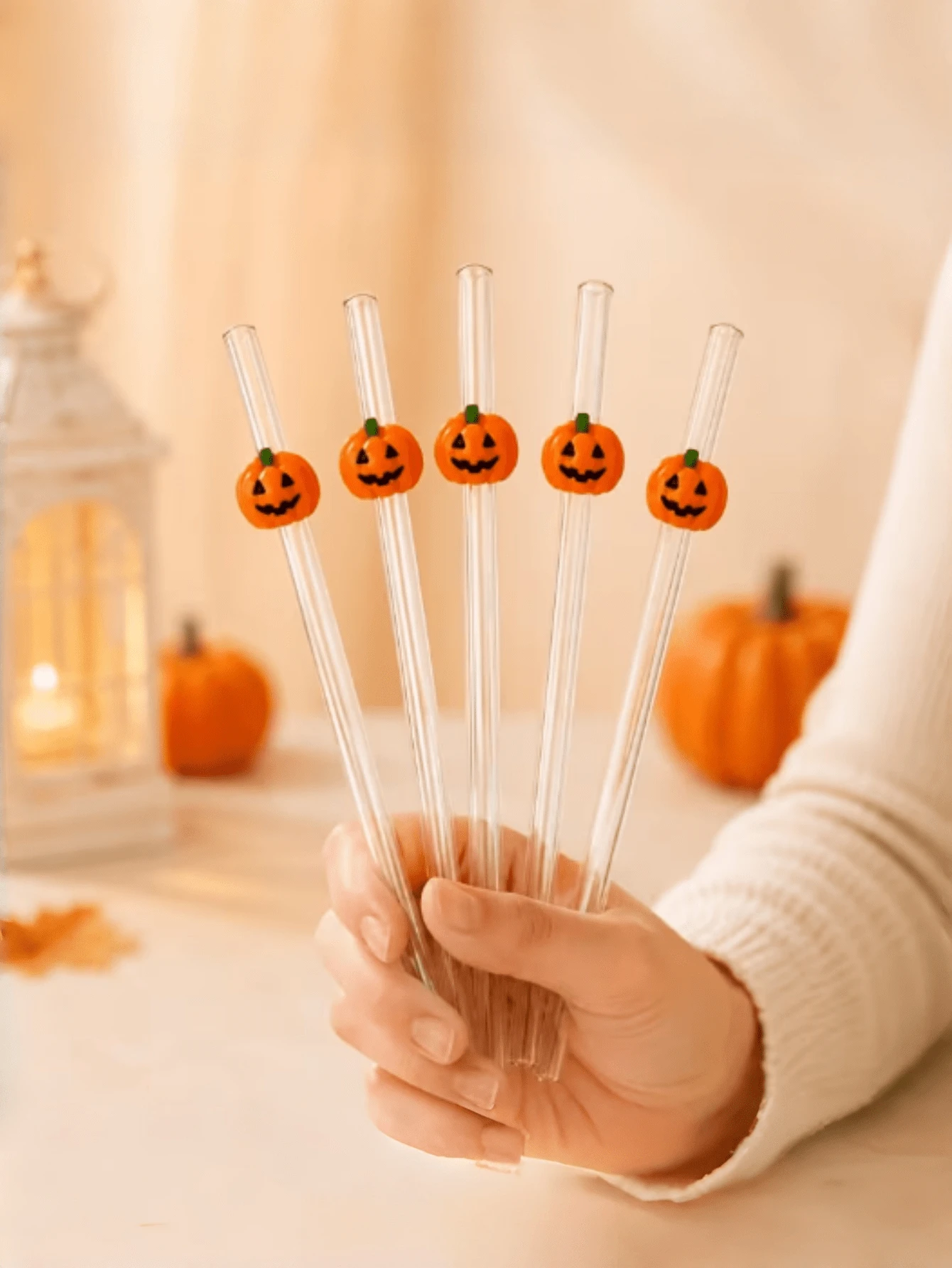 4PCS Reusable Transparent Glass Straws With Cute Pumpkin Decoration, Halloween Theme Drinking Straws, Suitable For Milk Tea, Juice, Cold Drinks, Ideal Choice For Beach Party, Outdoor Picnic, Camping, Halloween Party Decoration Gift