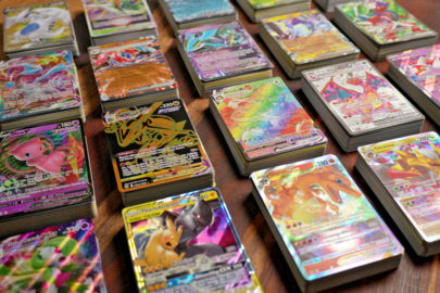 pokemon ✅ POKÉMON 50 KARTEN PACKUNG DEUTSCH GLITZER SAMMLUNG  V/VMAX/GOLD/EX/GX/RAINBOW