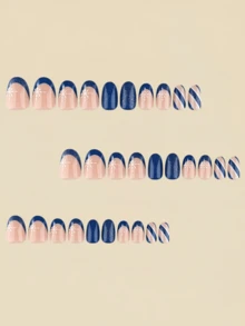 30 Pieces Nude Foundation Blue Glittered French-Style Snowflake Striped Christmas Winter Fake Nails, Medium-Long Oval Wearing Nails - Navy Blue - View 3