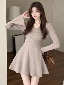 Alicedudu Women's Elegant Flare Sleeve Slim Fit Knit Dress, Autumn/Winter - Apricot - View 1