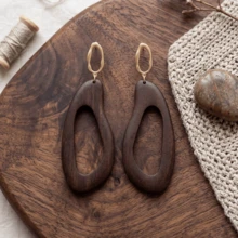 NeeFu WoFu 1pair Vintage Wooden Circular Earrings, Coffee Brown Fashion Lightweight Geometric Drop Jewelry, Natural Minimalist Design For Everyday & Holiday Wear - Round Wood - View 3