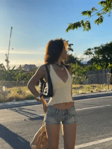 YEAE | 女款低腰復古水洗牛仔短褲附腰帶 Y2 休閒夏季 - 中等水洗藍 - 查看 4
