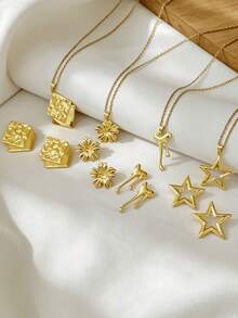 Ins Creamy Korean French Luxury 304 Stainless Steel Jewelry Set Square Textured Floral Star Heart Pendant Necklace & Earrings Minimalist Niche Design Showcasing Personalized Charm Simple Fashion Multi-Occasion Wear Hypoallergenic Fade-Resistant - Gold - View 1