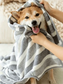 1PC Pet Absorbent Towel, Dog Bathrobe, Soft And Thick Quick Drying Bathrobe With Adjustable Strap For Small, Medium, Large Dogs & Cats For Drying, Grooming, Bathing And Cleaning - Dog & Cat Specific Pet Drying Towel - Grey - View 6