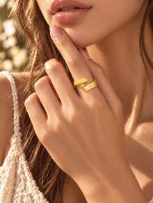 Open Ring Gold Tone Geometric Wide Band Intertwined Open Design Asymmetrical Chunky Style Women's Ring Suitable For Daily Commute Dating Gathering Party And Holiday Gift Accessory - Gold - View 4