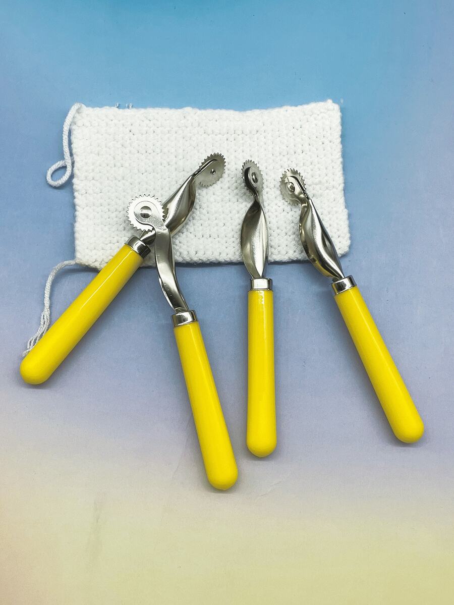 Sewing Marking Wheel, Serrated Metal Head With Yellow Handle, Suitable For Garment Pattern Making, Quilting Positioning, Leather Marking And Various Sewing Pattern Making Scenarios - Caster Wheel - View 1