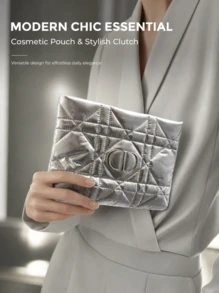 Tas Kosmetik Dior Silver Quilted Diamond Pattern, Finishing Mengkilap Metalik, Kantong Penyimpanan dengan Resleting Logo CD, Tas Clutch Perawatan Kulit Portabel Kapasitas Besar, Hadiah Mewah - Perak - View 2
