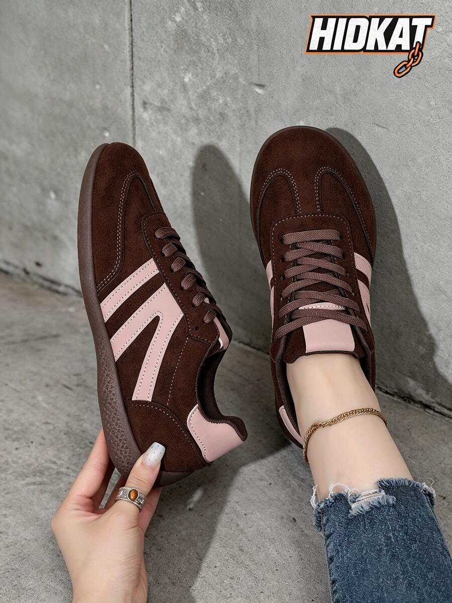 Hidkat Sepatu Sneakers Wanita Musim Panas 2025 Model Baru, Tipis, Kasual, Datar, Sol Lembut, Kombinasi Warna