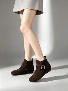 Dark Brown Ankle Boots With Hidden Heel, Metal Buckle Round Toe, Vintage Casual Commuter Versatile Boots - Brown - View 2
