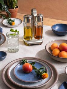 2pcs Glass Oil & Vinegar Dispenser Set, Visible Liquid Level, Portable Storage Rack, Countertop Organizer, Suitable For Olive Oil, Soy Sauce, Salad Dressing, Kitchen, Restaurant, Saudi National Day Dining, Christmas Table Setting, Christmas Gift - View 2