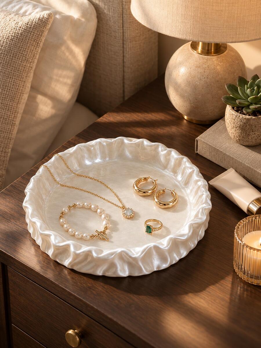 1pc Decorative Jewelry Display Tray, Round Wavy Edge Design, Can Store Earrings, Rings, Bracelets, Necklaces And Accessories, Suitable For Vanity, Bedroom, Dressing Room, Boutique Or Display, Small Accessory Dish, Jewelry Storage Rack, Vanity Decor, Gift