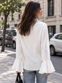 Spring/Autumn New Women's French Vintage Elegant Solid Color Dropped Shoulder Flared Sleeve Long Sleeve Blouse With Bow Tie And Buttons, Commuter Top - White - View 3