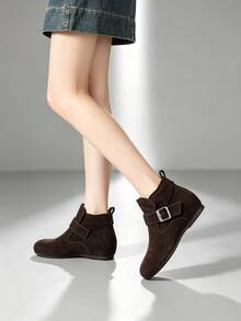 Dark Brown Ankle Boots With Hidden Heel, Metal Buckle Round Toe, Vintage Casual Commuter Versatile Boots - Brown - View 3