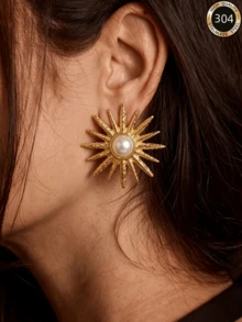 1 Pair Vintage Minimalist Stainless Steel Sunburst Faux Pearl Stud Earrings, Suitable For Women's Daily Commute, Party, Travel, Autumn/Winter Atmosphere Accessory - Gold - View 1
