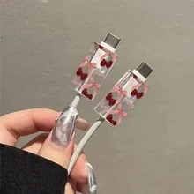 3件組相容 17英國版18W/20W原裝充電器保護殼（不含線材保護套）TPU透明軟殼防摔，極簡可愛女孩粉色櫻花蝴蝶結40W Apple快充USB-C轉Lightning數據線接頭咬痕保護套，手機配件裝飾，送給親友的理想禮物 - 紅櫻桃英文 - 查看 5