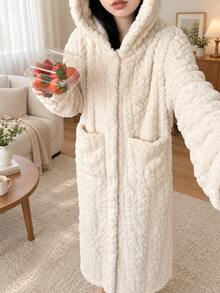 Women's Thick Plush Hooded Bathrobe, Soft Warm Fleece Long Robe, Front Button Design, Large Pockets, Loose Comfortable Loungewear, Suitable For Home, Sleep, SPA And After Bath, Autumn/Winter Style, Christmas And Mother's Day Gift - Multicolor - View 3