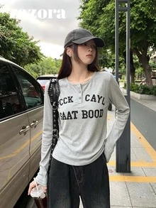 女款復古做舊印花字母長袖灰色T恤，圓領、設計鈕扣、標準肩寬上衣 - 淺灰色 - 查看 8