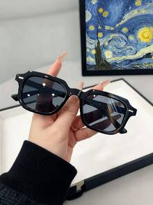 1PC Women's Casual Retro Square Small Frame Black Fashion Glasses Suitable For Daily Wear, Summer Beach, Decoration And Street Photography - Multicolor - View 2