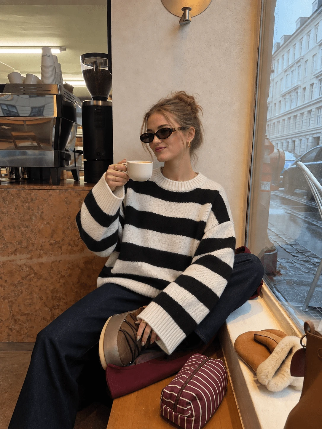 Women's Round Neck Striped Knit Sweater, Dropped Shoulder Loose Fit Vintage Pullover Top, Suitable For Campus, Party And Daily Occasions - Black and White - View 1