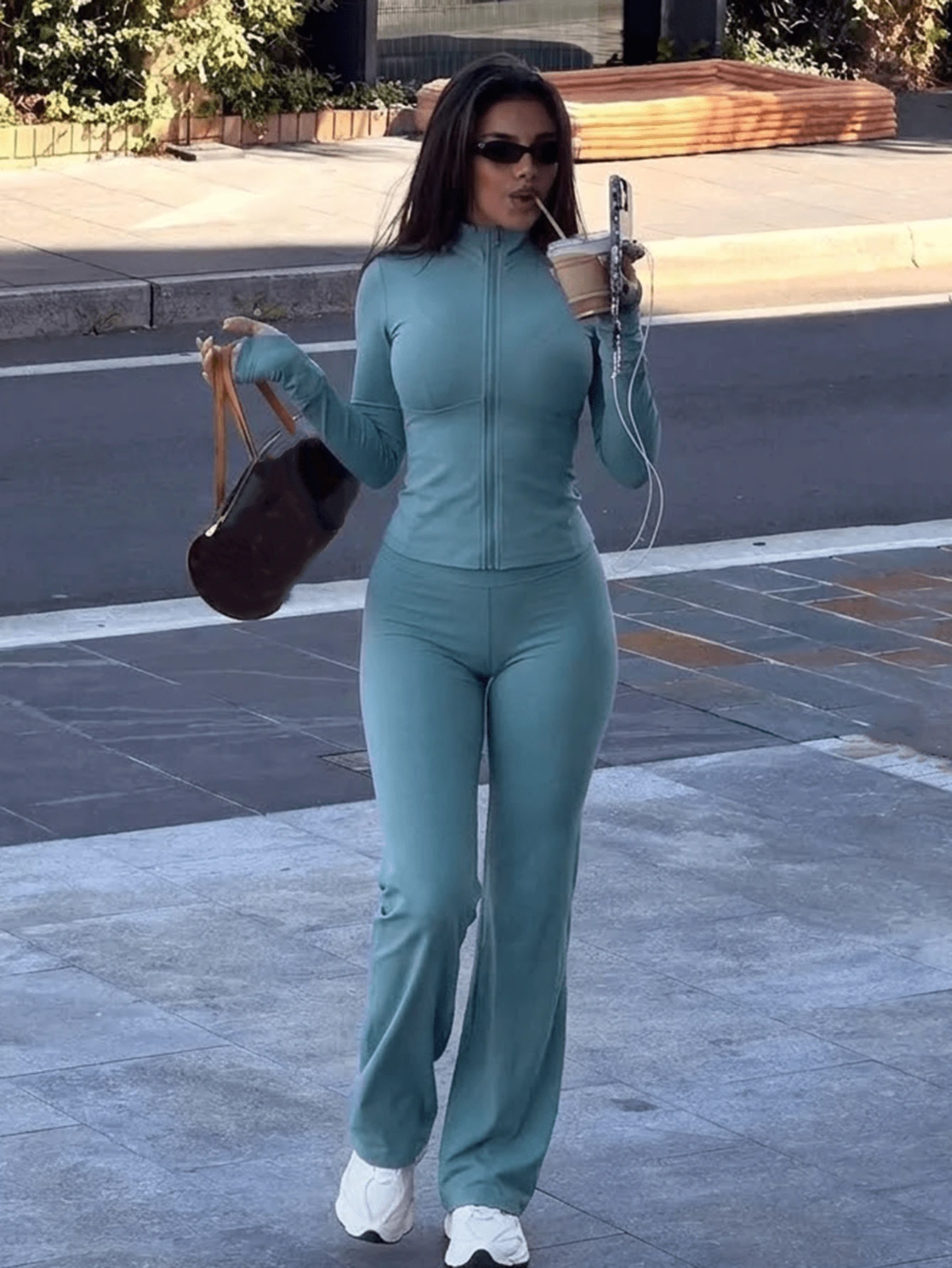 Women's Solid Color Zipper Fitted Long Sleeve Top And Flared Pants Set, Suitable For Yoga, Daily Wear, Commuting And More - Green - View 1