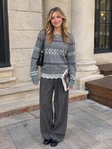 Women's Autumn/Winter Vintage Pattern Knit Sweater, Crew Neck Pullover Casual Long Sleeve Top - Grey - View 2