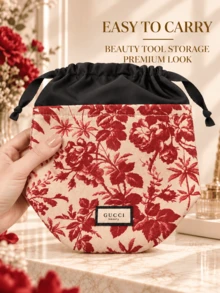 Tas Penyimpanan Gucci Floral Charm, 14,5*19cm, terbuat dari kain lembut dan ringan, dengan penutup tali serut, cocok untuk menyimpan riasan dan barang-barang kecil lainnya saat bepergian. - Merah - View 3