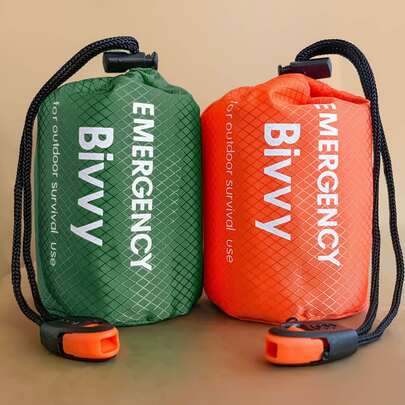 Car Emergency Sleeping Bag Set, Includes Insulated Sleeping Bag + Drawstring Storage Bag + Survival Whistle, Outdoor Emergency Thermal Blanket, Polyester Film Insulated Bag, Lightweight Portable Outdoor Gear, Waterproof Windproof Survival Kit, Suitable For Hiking, Camping, Mountaineering, Travel, Car Emergency, Outdoor Adventure, Survival Rescue Accessories