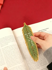 30 قطعة من علامات الكتب الورقية بموضوع عربي، تتميز بأنماط الجمل والمصباح الزيتي وشجرة النخيل والملابس العربية وغيرها، مقصوصة بشكل غير متماثل، تُستخدم لتمييز صفحات القراءة، مناسبة لقراءة الطلاب اليومية وتزيين الألبومات، ويمكن استخدامها أيضًا كهدايا صغيرة إبداعية. - A - مشاهدة 3