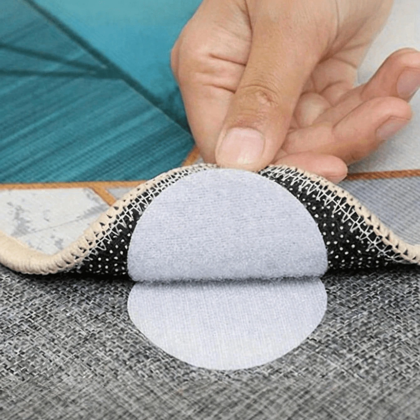 Anti-Curling Round Carpet Fixing Stickers, Hook & Loop Non Slip Rug Grippers, Reusable Mat Holders To Prevent Rugs Sliding, Home Accessories - 5cm - View 1