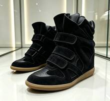 Yaku Black