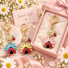 Cute Flower Ladybug Bag Charm Keychain, Enamel Floral Pendant With Heart-Shaped Clasp, Fashion Accessory For Women's Handbags And Backpacks - Quantity - View 3