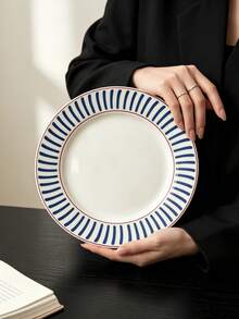 1pc Premium Line Ceramic Dinner Plate, Exquisite Western Pasta Plate, Dessert Cake Plate, Vegetable Salad Plate, Suitable For Home, Restaurant, Cafe, Dessert Shop, Gift, Party, Gathering - Blue - View 4