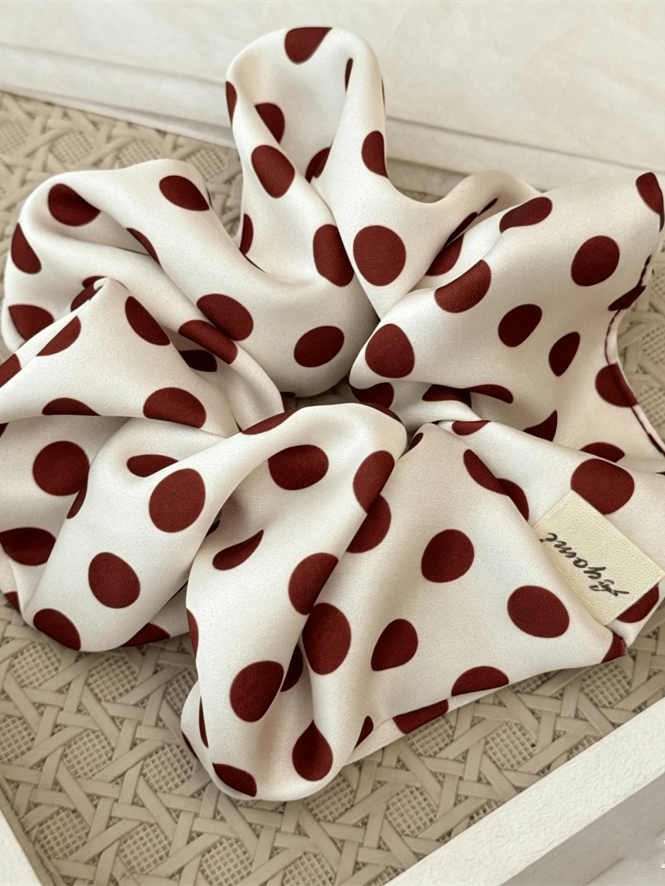 1pc Korean Style Polka Dot Large Scrunchie, High Elasticity Hair Tie For Women, Premium Feel, Suitable For Bun And Ponytail Hairstyles - Multicolor - View 1
