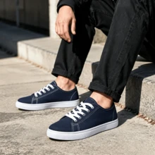 Sepatu Kanvas Biru Bertali Rendah | Bernapas & Tahan Lama | Sol Anti Selip Klasik dengan Tali Pengikat | Serbaguna untuk Semua Musim, Cocok untuk Pemakaian Sehari-hari, Belanja, dan Bepergian - Biru - View 2