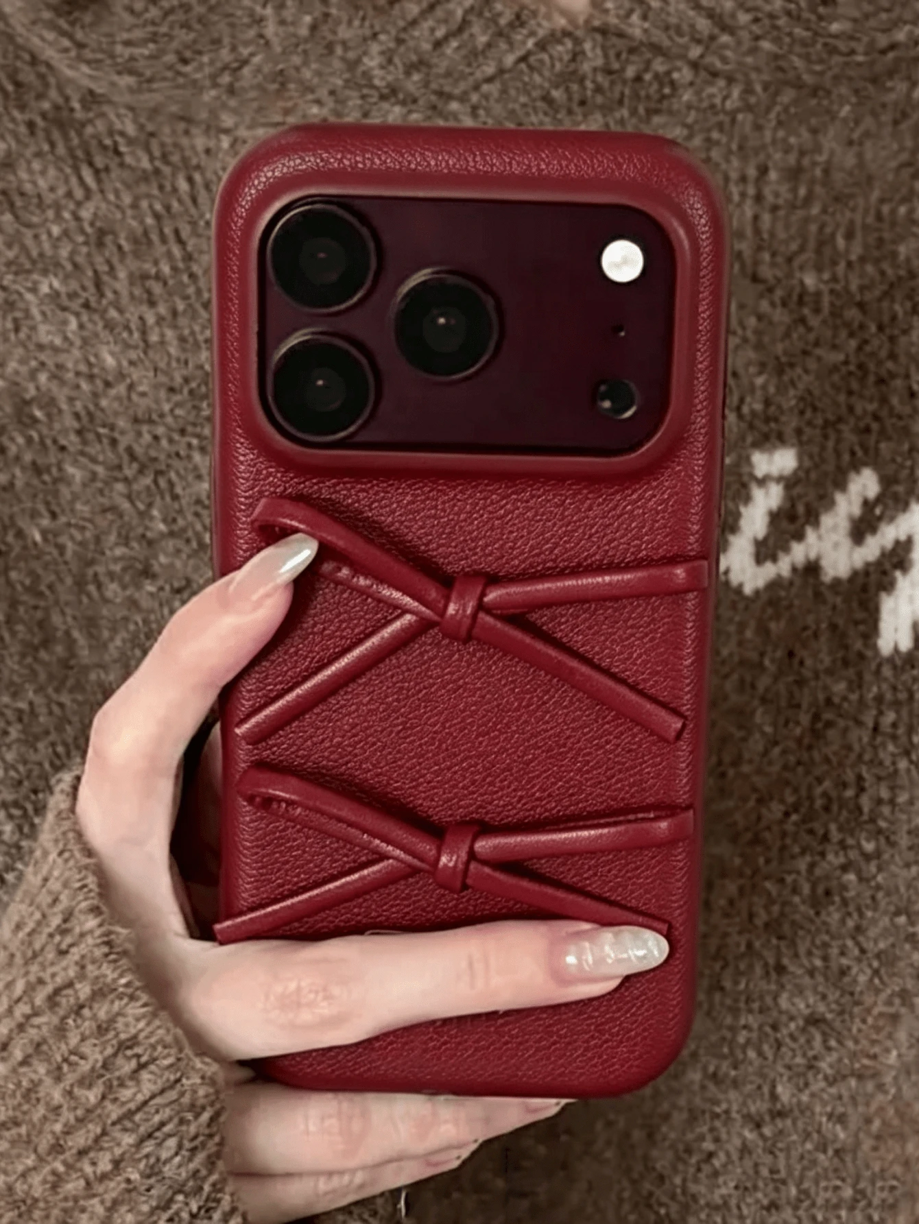 Vintage 3D Bow Red Lychee Texture Back Cover Protective Case, Compatible With Iphone 18 Pro Max, 18 Pro, 17 Pro Max, 17 Pro, 16, 15, 14, 13 Pro Max, 16, 14, 15, 17, Minimalist Shockproof Soft Shell - Red - View 1