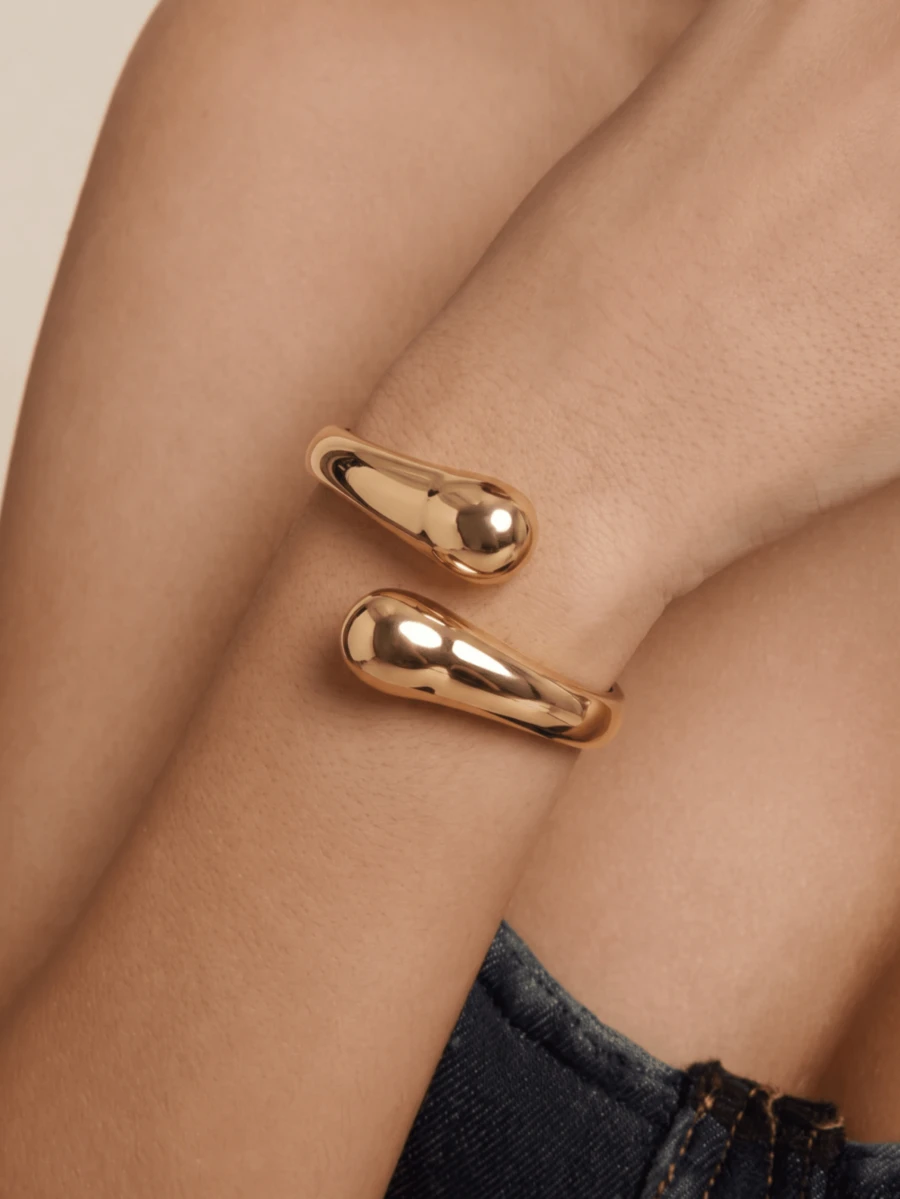 1pc Minimalist Asymmetrical Water Drop Shape Spring Open Bangle, Polished Shiny Gold Thick Metal Open Cuff Bracelet Suitable For Daily Wear And Beach Party And Other Occasions Versatile Accessory - Gold - View 1