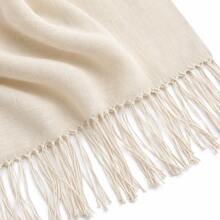Echarpe Pashmina Marfim Lisa com Franjas em Poliéster 170 x 65 cm - Visão 4