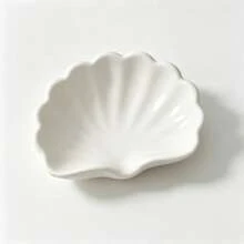 1 Piece Nordic-Style Seashell-Shaped Soap Dish, Multifunctional Cosmetic And Jewelry Storage Tray, White Desktop Decor, Bathroom Accessory, Non-Slip Soap Rack, Dressing Table Surface Storage, Minimalist Home Decor, Essential Bathroom Soap Holder - A - View 14