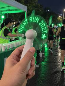 1件客製化LED訊息風扇，可個性化編程發光手持風扇，DIY文字顯示風扇，適用於演唱會、節慶、派對、夜跑、電音派對、活動、戶外運動，禮物，便攜電池供電風扇燈 - 多色7 - 查看 4