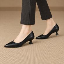 Black Pointed Toe Stiletto Kitten Heel Pumps For Women, Minimalist Elegant Low Heel Shoes For Office Commute And Versatile Wear - Black - View 6