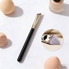 Triangular Angled Foundation Brush Concealer Brush Precision Angled Makeup Brush, Suitable For Liquid And Cream Foundation Concealer, Used For Nose, Eye Corner And Facial Detail Contouring - Multicolor - View 11