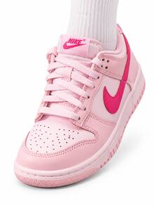 Nike Women's Low-Top Lightweight Versatile Sports Sneakers - Pink - View 4