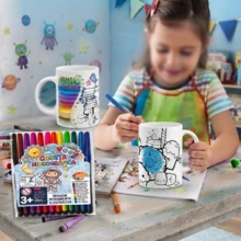 Caneca Infantil para Pintar em Polímero (PLÁSTICO SUPER RESISTENTE) com 12 Canetinhas Hidrográficas e Nome da criança em tamanho discreto - Branco - Visão 2