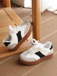 1 Pair Versatile Durable Sports Shoes Fashion Hook & Loop - Black - View 2