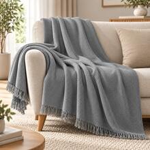 بطانية أريكة من القطن 100% مع شرابات – 180x300 سم - واقي أريكة أزرق داكن مانع للانزلاق & مناسب للأريكة المزدوجة & غرفة المعيشة - رمادي - مشاهدة 1