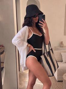 HOTTIE HABIT 女款黑色純色一件式泳衣，細肩帶高衩對比飾邊收腹泳裝，適合夏季海灘泳池度假 - 黑與白 - 查看 4