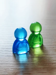 Frutiger Aero Style Transparent Colorful Humanoid Figure, Y2K Aesthetic Desktop Ornament, Dopamine Color Glossy Mini Resin Statue, Room Decor - Multicolor - View 7