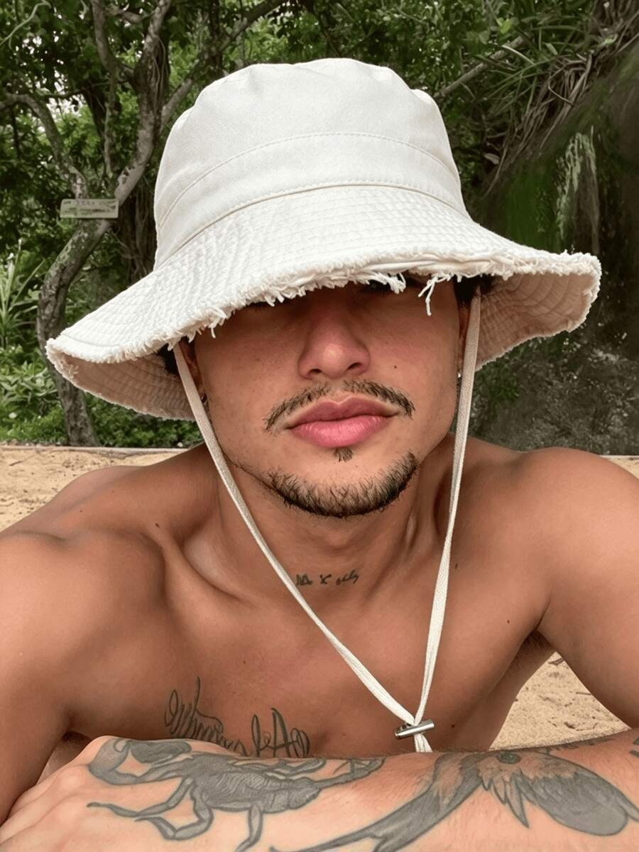 1pc Men's Wide Brim Bucket Hat, Adjustable Chin Strap Design, Sun Protection & Windproof, Fashionable Style, Suitable For Travel, Beach, Daily Casual Wear - A - View 1