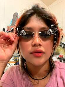 POLASUP 1 buah Kacamata Pesta Bingkai Logam Mini Tanpa Bingkai Tengkorak Cyberpunk Asli yang Dipersonalisasi, Kacamata Dekoratif Fashion Retro Rock Punk Cyber Kepala Harimau Api Halloween (Termasuk Tali Gantungan) - hitam abu-abu - View 1