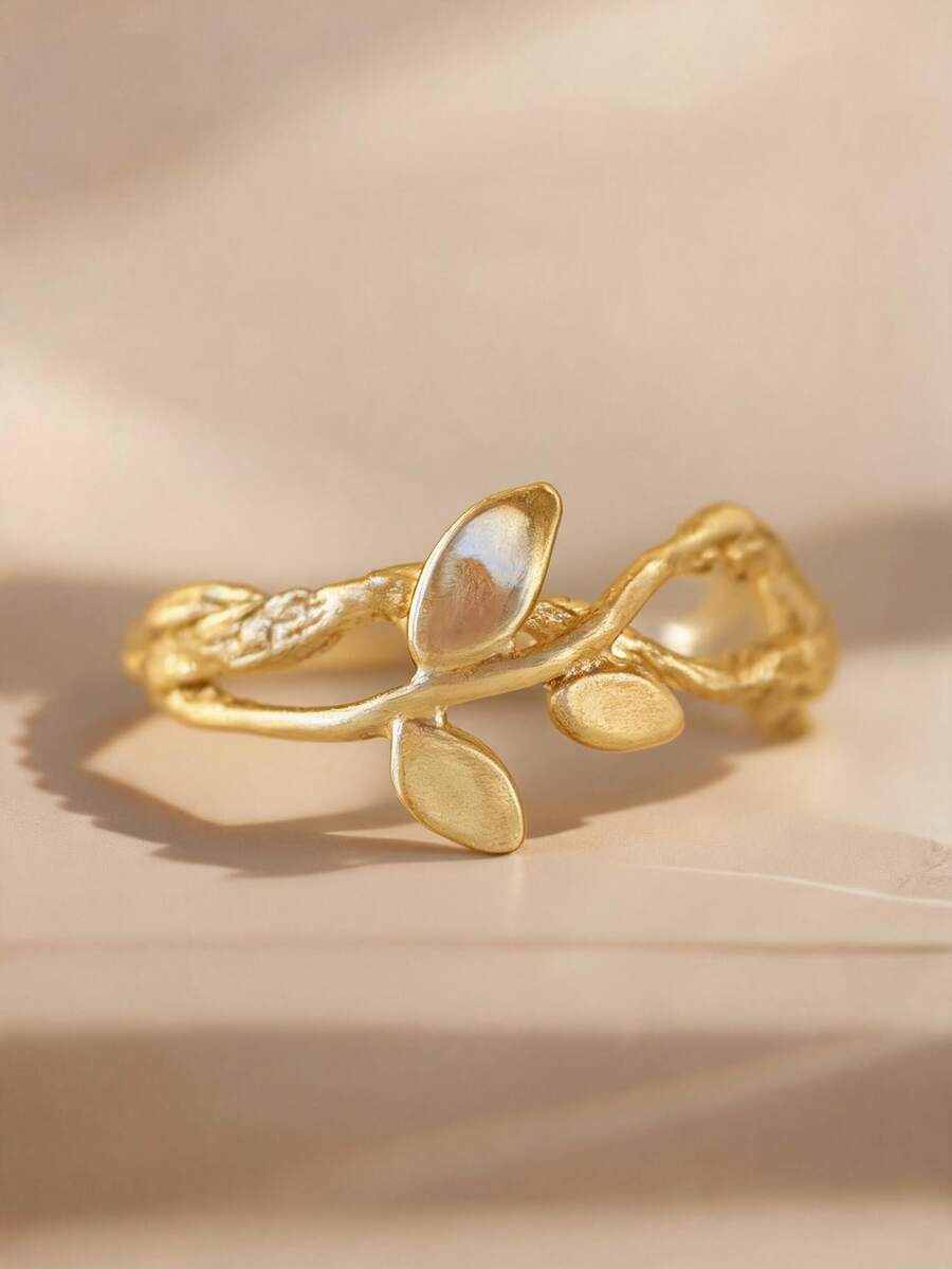 18K Gold Plated Vintage Palace Style Zirconia Carved Leaf Ring, French ...
